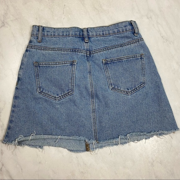John Galt: 100%‎ Cotton Light Wash Raw Hem Cut Off Mini Denim Jean Skirt Small - Picture 4 of 4